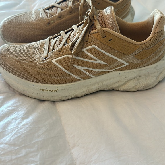 Women’s New Balance Fresh Foam 1080 - Picture 4 of 8